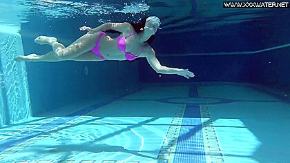 In Her Pink Bikini In The Pool With Jessica Lincoln