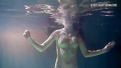 Lesbians And Solo Girls Make Out Underwater