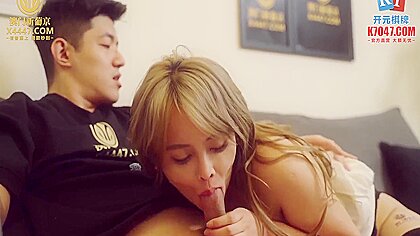 Sexy Bubble Butt Big Boobs Asian Girl Gets Fucked Deep At A Interview To Get The Job!