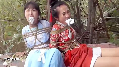 Chinese Bondage Female Catching Head 2