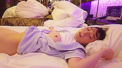 [sdth-033] 18 Year Old Sensitive F-cup Dominatrix Who Moans At Mere Touch Video