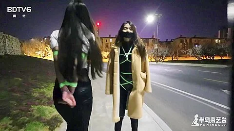 Chinese Bondage – Night Walk With Fluorescent Ropes