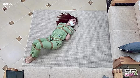 The beautiful colleague who came to my door