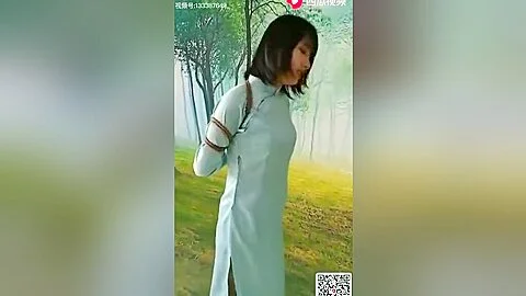 Bondage In Cheongsam