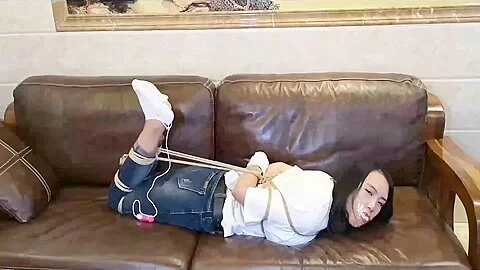 Orange Is The Granule Into The Room To Rob The Orange