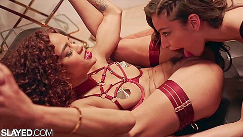 Emily Willis And Scarlit – And Fucking Like Theres No Tomorrow