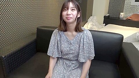 一週間限定 かわいい顔した保育士の大きいクリは必見顔とおまん